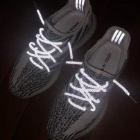 reflective shoes with reflective shoelaces